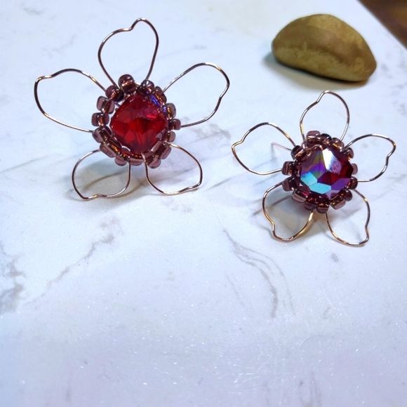 Rose gold plated handmade flower crystal earrings - Picture 1 of 5